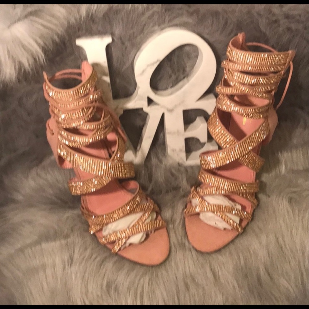 Brand new dusty pink heels👀